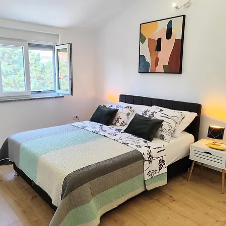 Pavao 2126 Apartman *