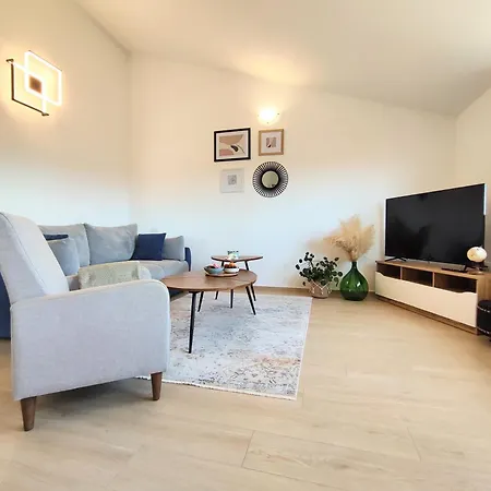 Apartment Pavao 2126 *